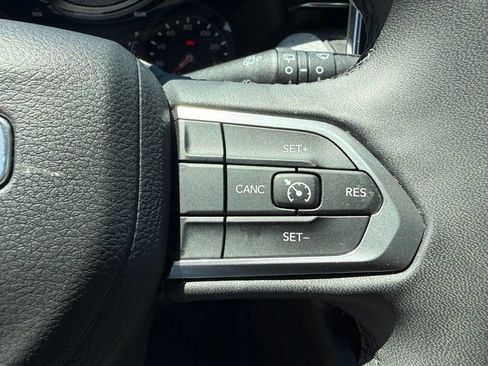 Used 2024 Jeep Compass Latitude AWD/4WD image 18