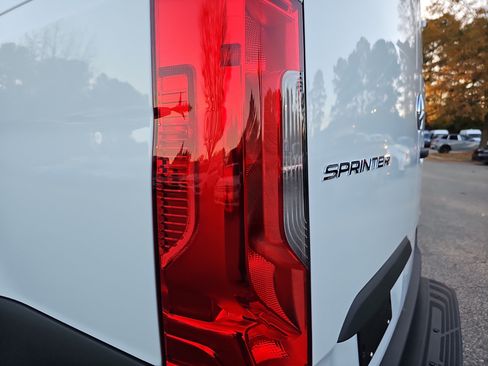 New 2026 Mercedes-Benz Sprinter 2500 image 34