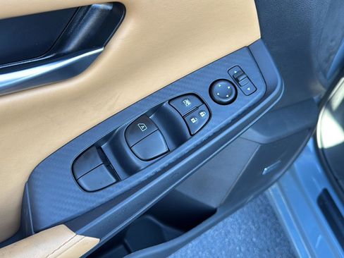 New 2025 Nissan Sentra SV w/ SV Premium Package image 29