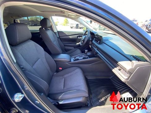 Used 2024 Honda Accord EX image 11