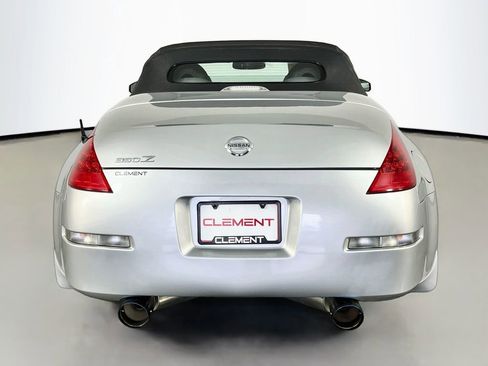 Used 2007 Nissan 350Z Touring RWD image 7