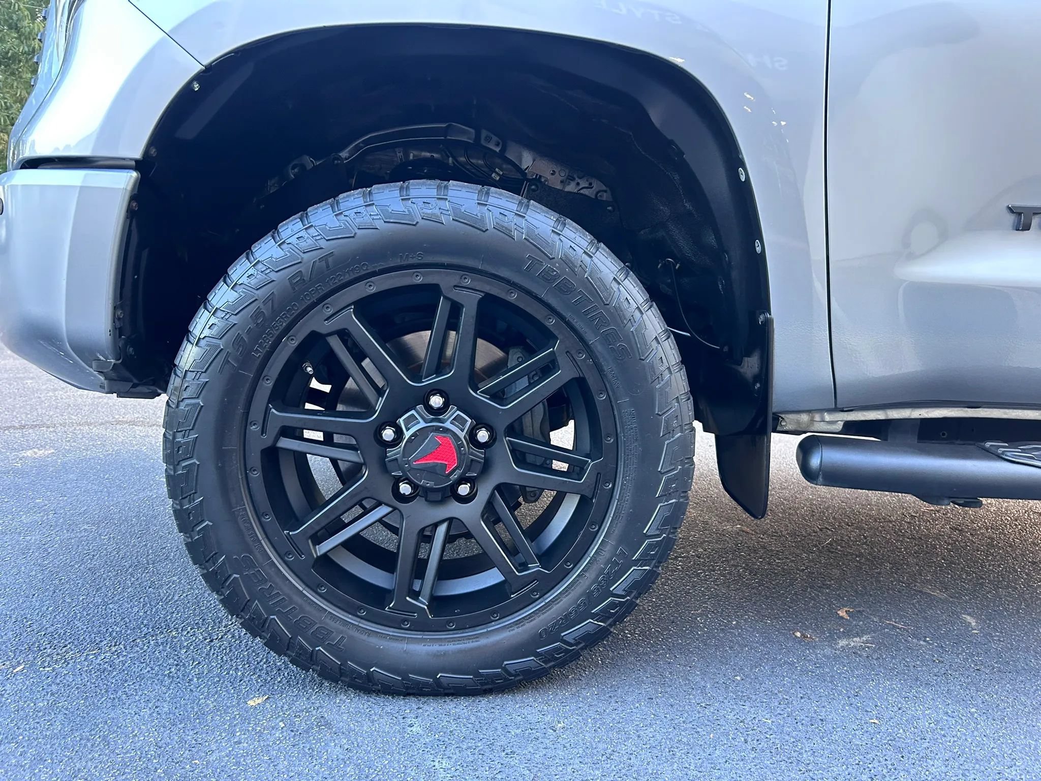 Used 2018 Toyota Tundra SR5 w/ SR5 Upgrade Package RWD image 20