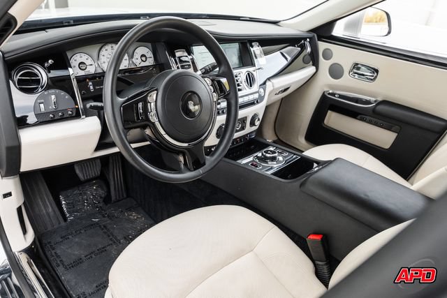 Used 2014 Rolls-Royce Ghost RWD image 4