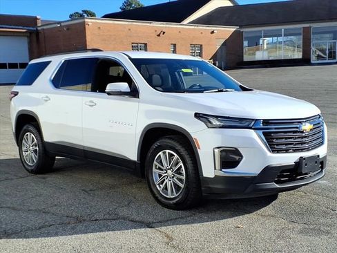 Certified 2022 Chevrolet Traverse LT w/ LPO, Floor Liner Package image 7