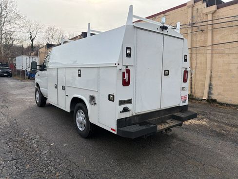 Used 2022 Ford E-350 and Econoline 350 Super Duty w/ Power Windows & Locks Group image 14