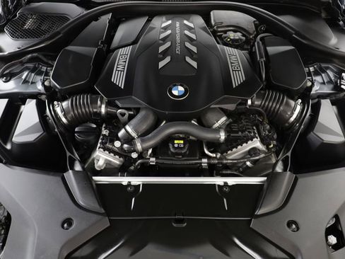Used 2021 BMW M550i xDrive AWD/4WD image 23