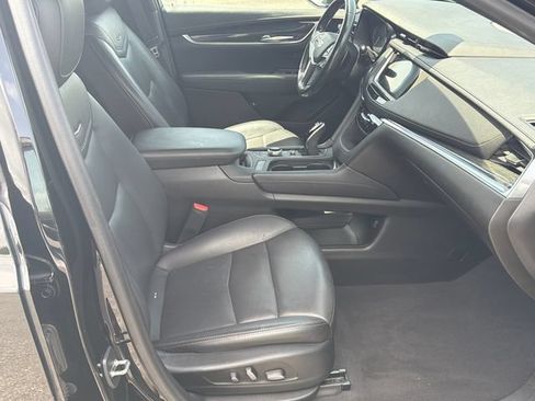 Used 2021 Cadillac XT5 Premium Luxury FWD image 13