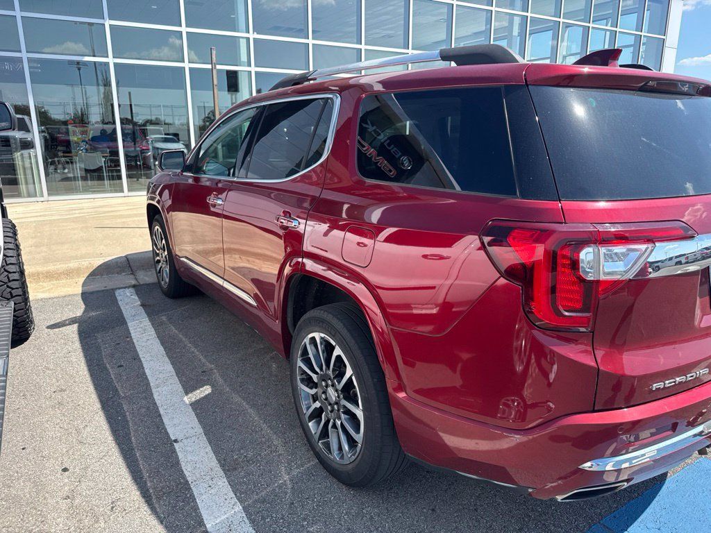 Used 2020 GMC Acadia Denali w/ Technology Package FWD image 10