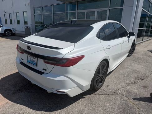 Used 2025 Toyota Camry XSE FWD image 3