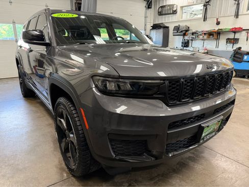 Used 2023 Jeep Grand Cherokee L Laredo AWD/4WD image 3