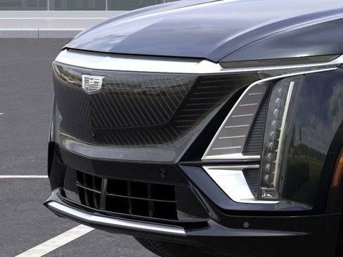 New 2026 Cadillac Lyriq Luxury w/ LPO, Floor Liner Package AWD/4WD image 13