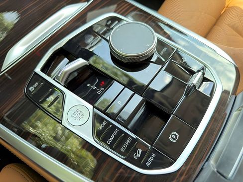 New 2027 BMW X7 xDrive40i AWD/4WD image 19