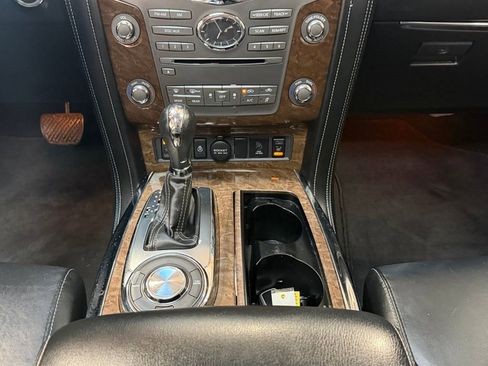 Used 2017 INFINITI QX80 2WD w/ Driver Assistance Package image 18