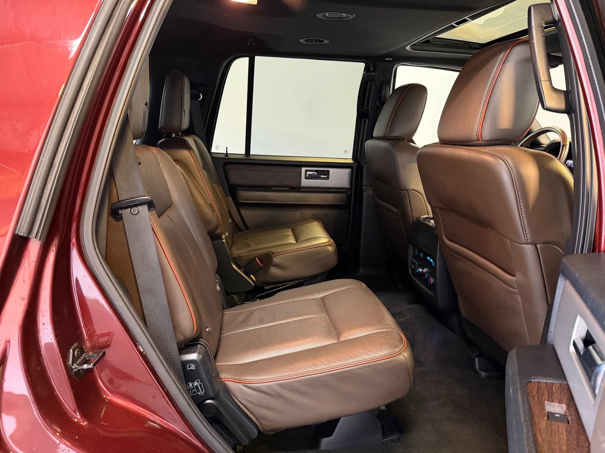 Used 2015 Ford Expedition King Ranch AWD/4WD image 32