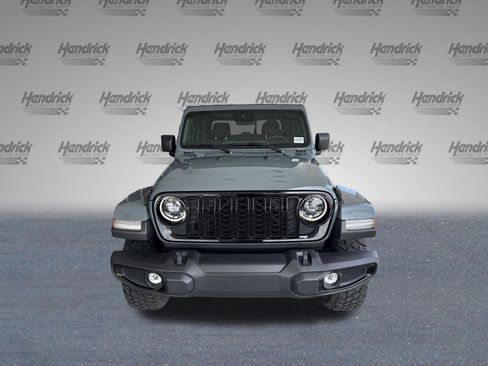 Used 2024 Jeep Gladiator Sport AWD/4WD image 3
