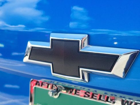 Used 2024 Chevrolet Equinox RS w/ RS Leather Package FWD image 8