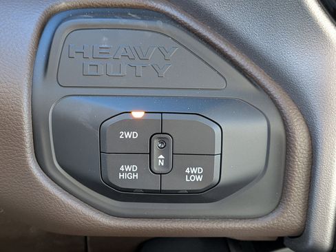 New 2026 RAM 2500 Laramie AWD/4WD image 23