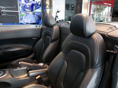 Used 2012 Audi R8 GT w/ Enhanced R8 GT Leather Pkg image 12