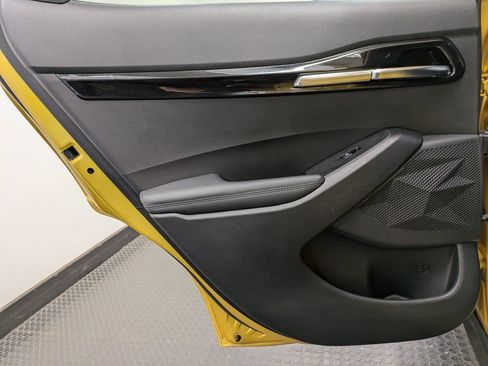 Certified 2022 Kia Seltos SX w/ Sunroof Package image 22