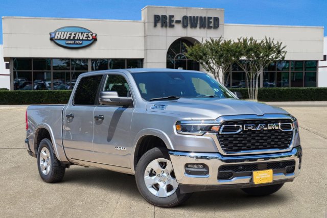 Used 2025 RAM 1500 Big Horn AWD/4WD image 1