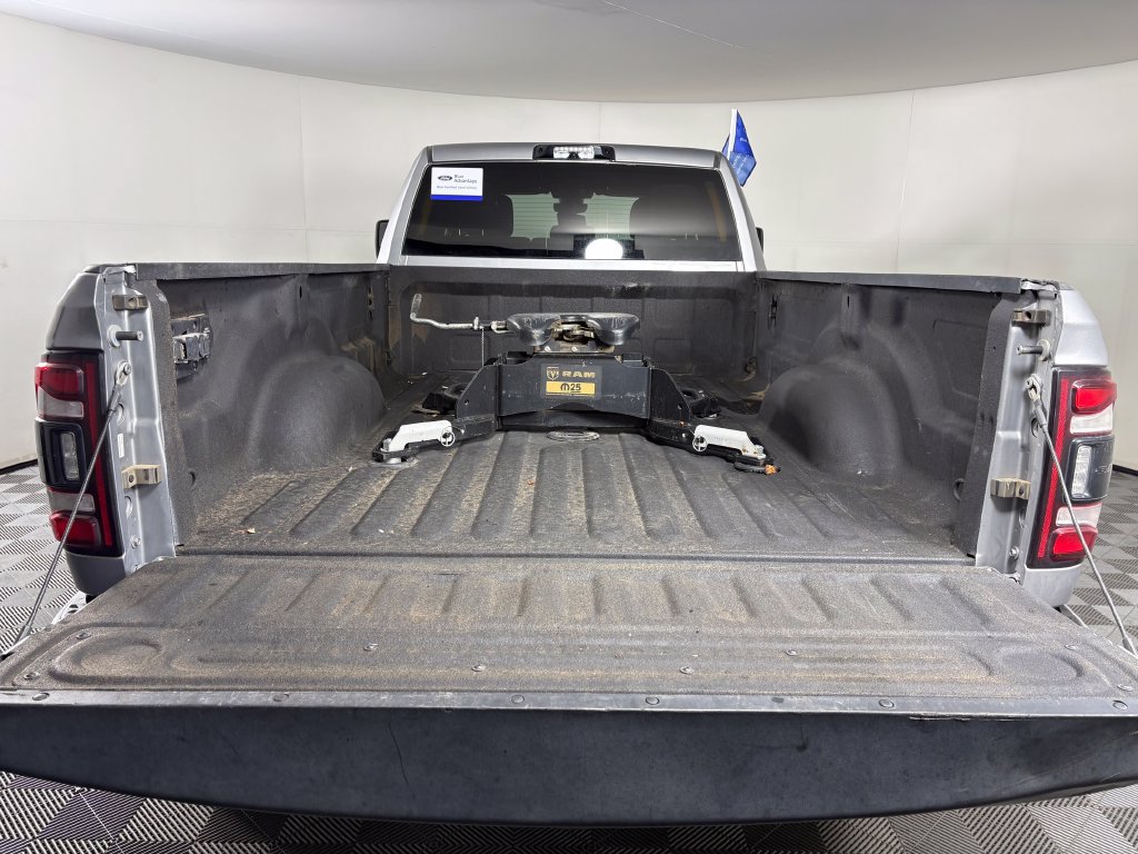Used 2023 RAM 3500 Big Horn w/ Night Edition AWD/4WD image 30
