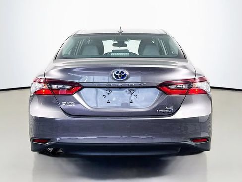 Used 2021 Toyota Camry LE FWD image 7