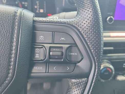 Certified 2024 Toyota Tacoma SR5 AWD/4WD image 22
