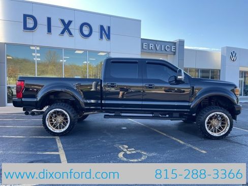 Used 2022 Ford F250 Lariat w/ Black Appearance Package image 8
