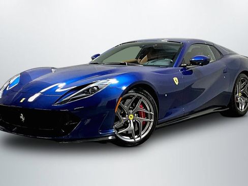 Used 2022 Ferrari 812 GTS RWD image 3