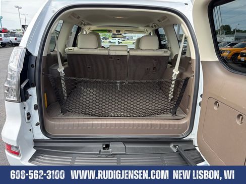 Used 2018 Lexus GX 460 Premium w/ Premium Package AWD/4WD image 23