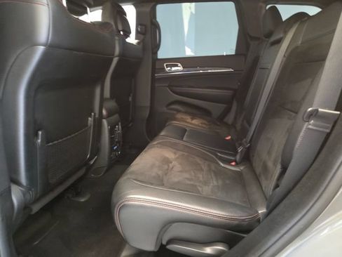 Used 2019 Jeep Grand Cherokee Trailhawk AWD/4WD image 12