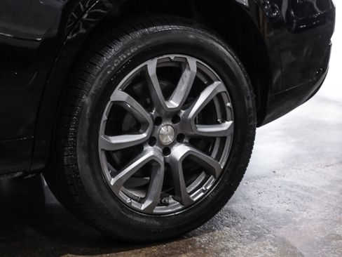 Used 2018 Maserati Levante GranLusso AWD/4WD image 55