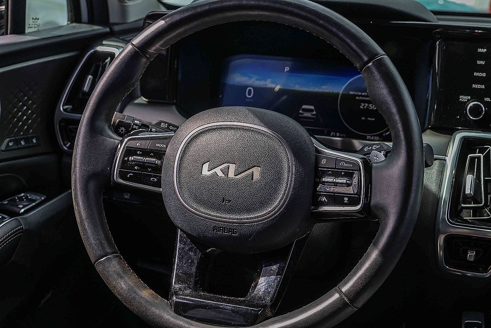 Certified 2023 Kia Sorento SX AWD/4WD image 13