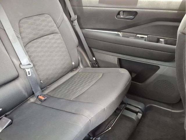 Certified 2024 Nissan Pathfinder SV FWD image 18