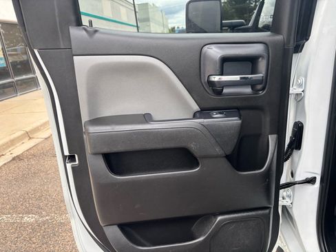 Used 2019 Chevrolet Silverado 2500 W/T AWD/4WD image 17