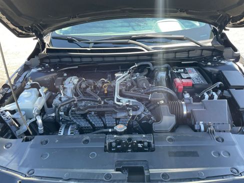 Used 2025 Nissan Altima 2.5 SV image 31