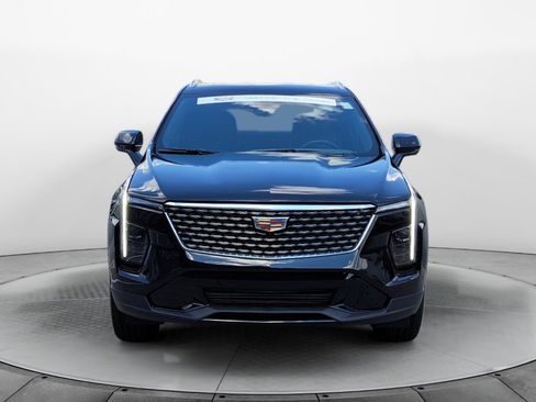 Certified 2025 Cadillac XT4 Premium Luxury image 2