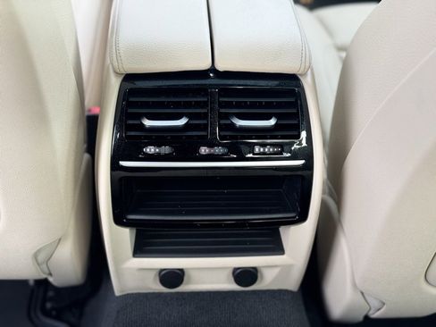 Used 2019 BMW 540i xDrive image 25