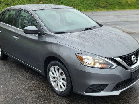 Used 2019 Nissan Sentra SV image 2