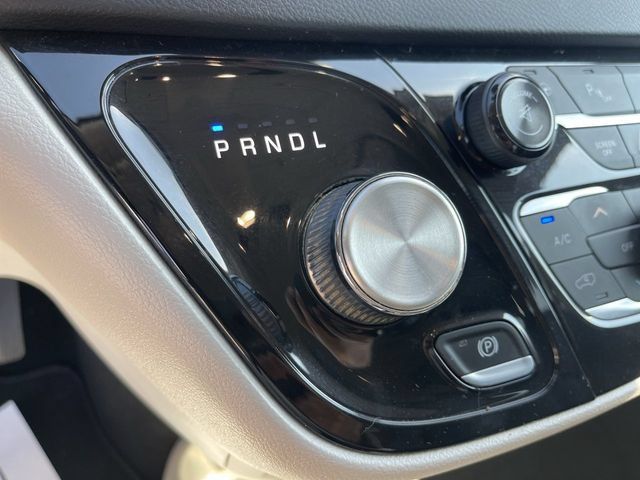 Used 2017 Chrysler Pacifica Touring-L Plus w/ Advanced Safetytec Group FWD image 20