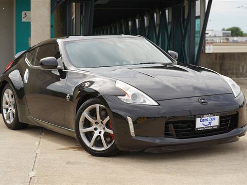 Used 2014 Nissan 370Z Touring w/ Sport Package RWD image 7