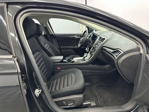 Used 2015 Ford Fusion SE w/ Equipment Group 201A image 14