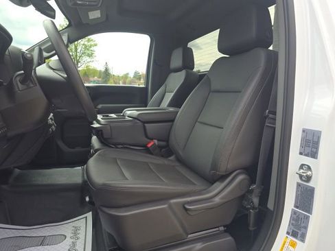 Used 2025 Chevrolet Silverado 2500 W/T w/ WT Convenience Package AWD/4WD image 9