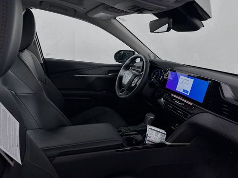 New 2026 Toyota Camry XLE AWD/4WD image 32