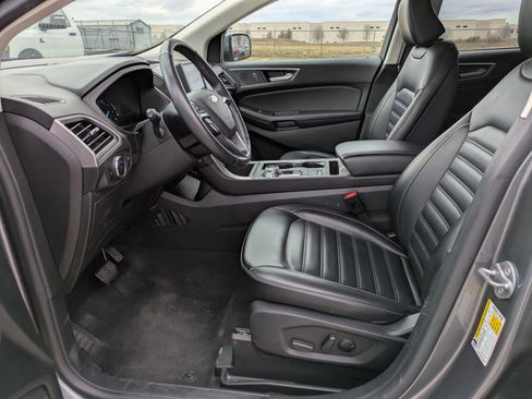 Used 2024 Ford Edge SEL image 9