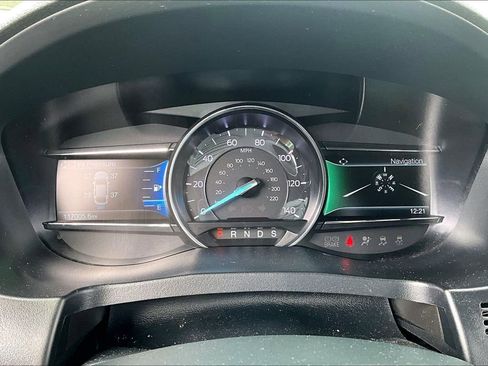 Used 2018 Ford Explorer XLT w/ Equipment Group 202A image 13