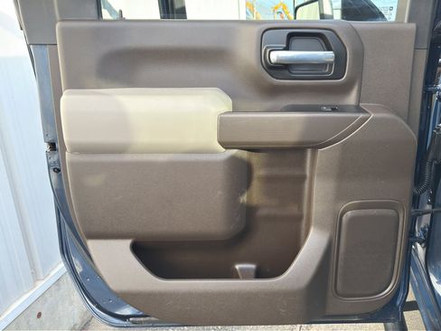 Used 2021 Chevrolet Silverado 3500 LT w/ Convenience Package image 14