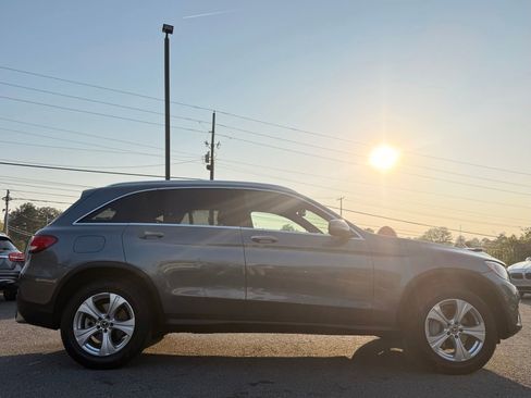 Used 2018 Mercedes-Benz GLC 300 4MATIC image 6