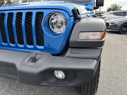 Used 2024 Jeep Wrangler Unlimited Sport AWD/4WD image 9