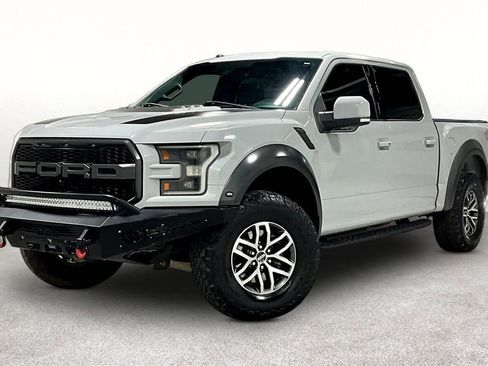 Used 2017 Ford F150 Raptor w/ Equipment Group 802A Luxury image 14